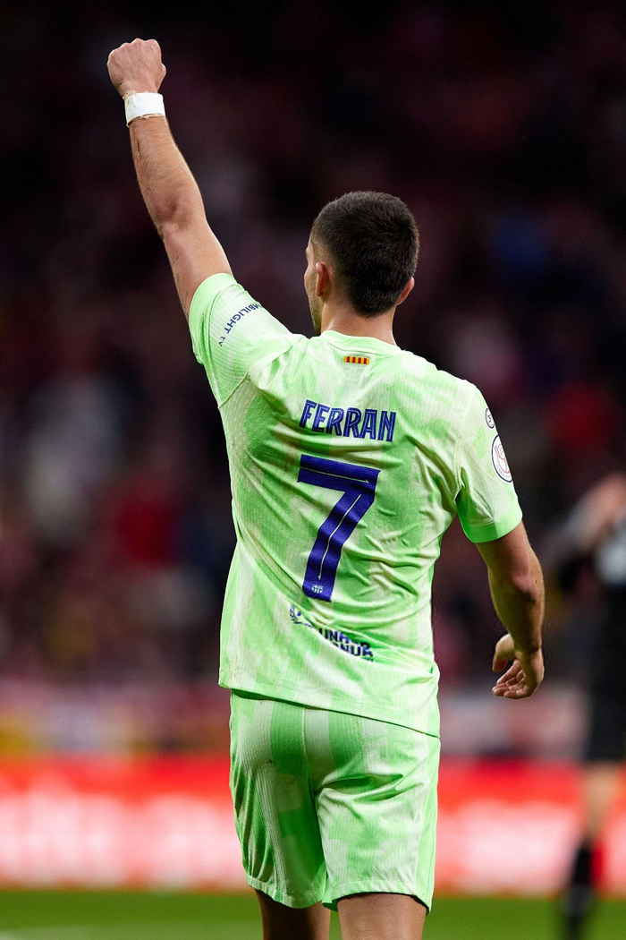 PG娱乐平台 -包含赛后巴塞罗那调整名单以备国王杯；强势反弹环节打磨；质疑声仍在；高层口径保持一致的词条